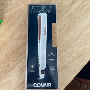 NIB conair straightener